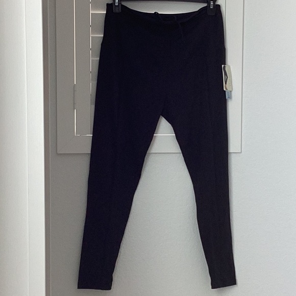 NWT Black Soft Plus Size Leggings, Size 1X, NWT - Picture 1 of 9